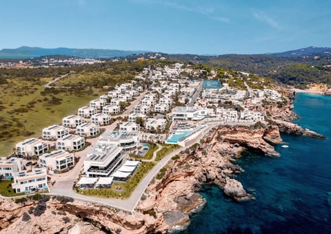 كيف يستفيد منتجع 7Pines Ibiza من تطبيق IRIS لتقديم تجربة استثنائية للضيوف ، كيف يستفيد منتجع 7Pines Ibiza من تطبيق IRIS لتقديم تجربة استثنائية للضيوف