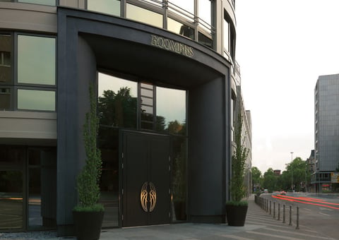 How ROOMERS Hotels Found the Best Guest Engagement Solution with SuitePad