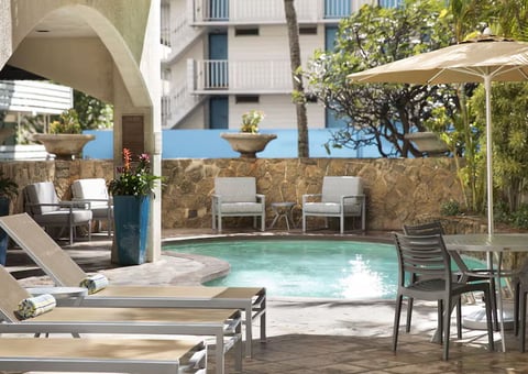How two Hawaiian hotels increased revenue with the right PMS