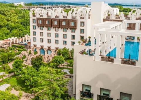 dailypoint signs Serena Hotels and Mirror Lake Inn Resort & Spa as new customers