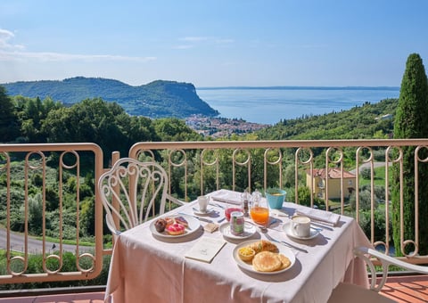 More revenue, less time at the desk: what a Guest App changes in daily hotel operations