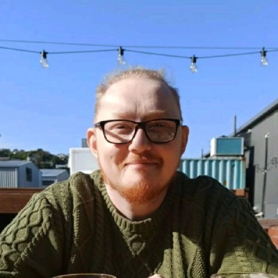 /images/default-avatar.png
