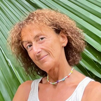/images/default-avatar.png