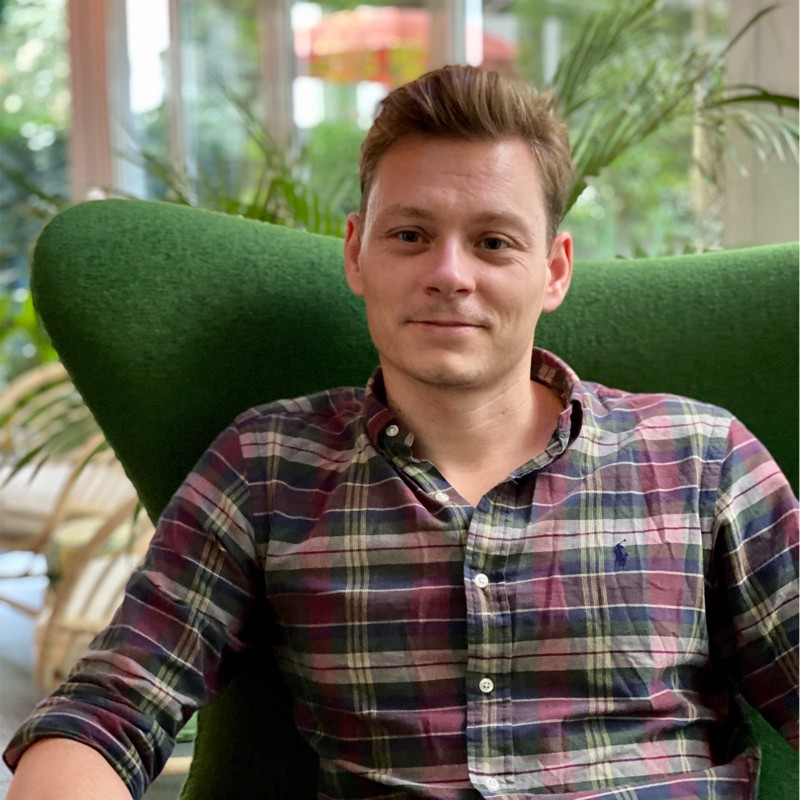 default-avatar.png
