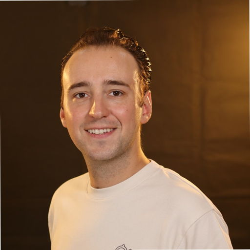 /images/default-avatar.png