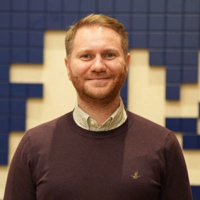 /images/default-avatar.png