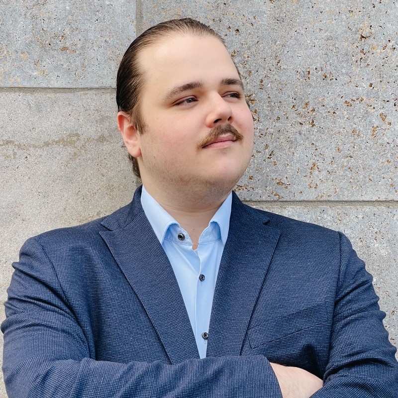 default-avatar.png