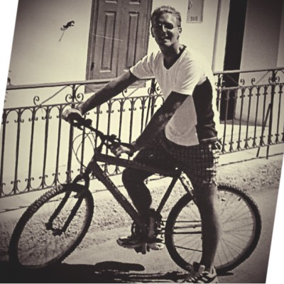 /images/default-avatar.png