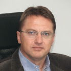 /images/default-avatar.png