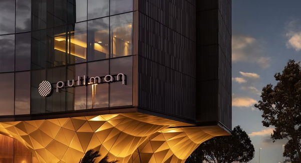 SmartStay optimiza la experiencia de los huéspedes en el hotel Te Arikinui Pullman del aeropuerto de Auckland.