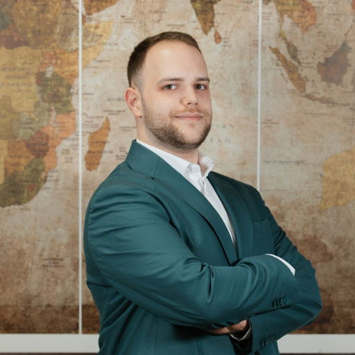 /images/default-avatar.png