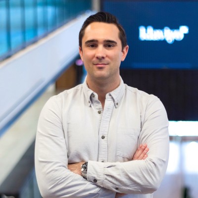 /images/default-avatar.png