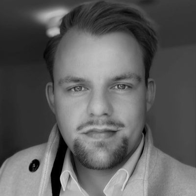 /images/default-avatar.png