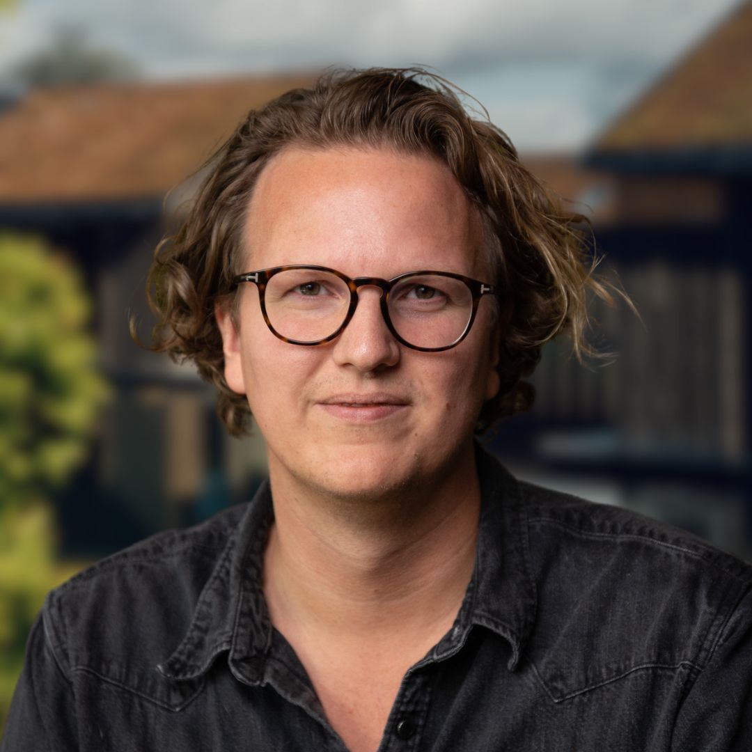 default-avatar.png