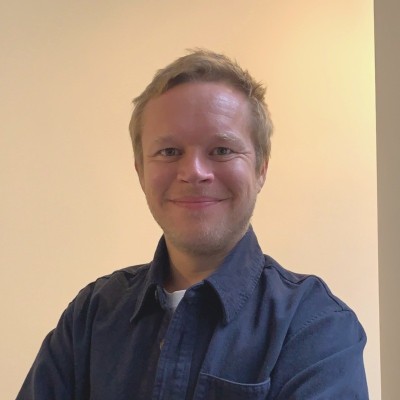 /images/default-avatar.png