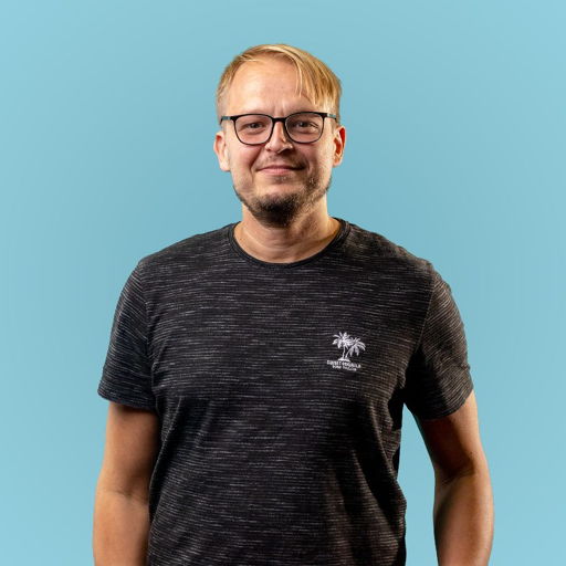 /images/default-avatar.png