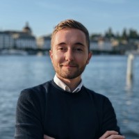 /images/default-avatar.png