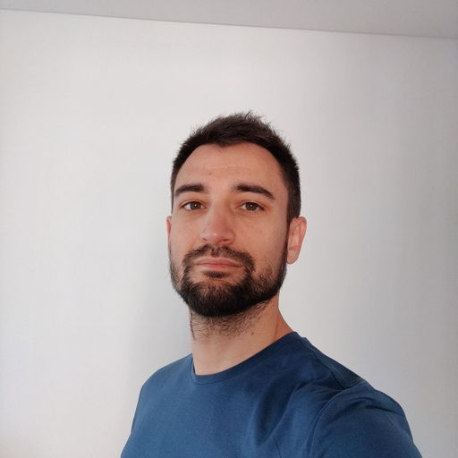 /images/default-avatar.png