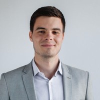/images/default-avatar.png