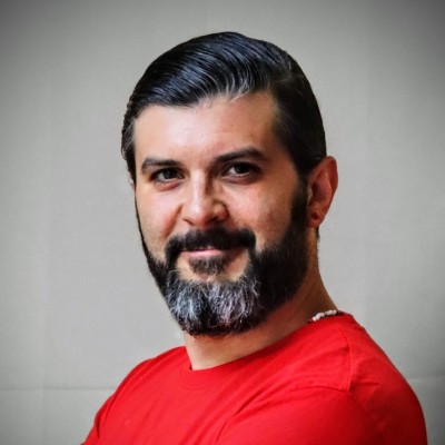 /images/default-avatar.png