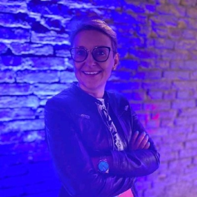 /images/default-avatar.png