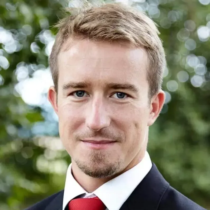 default-avatar.png