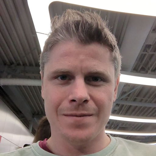 /images/default-avatar.png