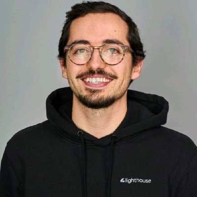 /images/default-avatar.png