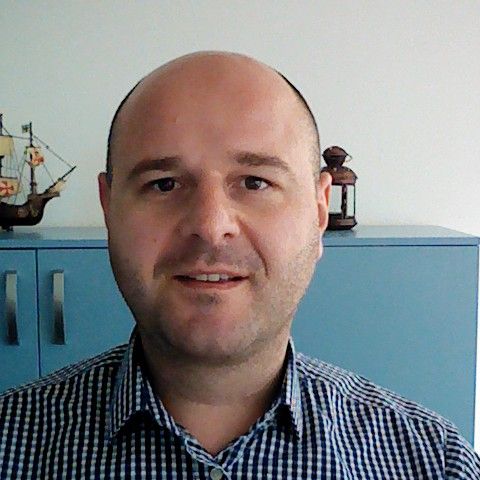 /images/default-avatar.png